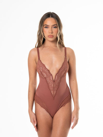 Éclaté™ V-Neck Half Laced Bodysuit